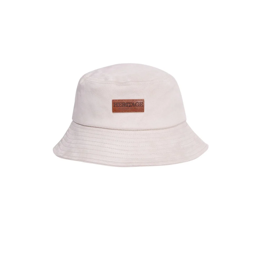 FILA Old Money สีครีม